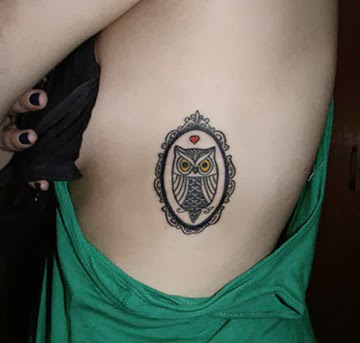 Tatuagem feminina de coruja com muitas fotos