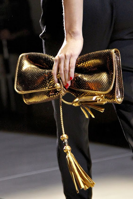 Desejo dia - Clutch Gucci gold  bolsa mala metalizado dourada