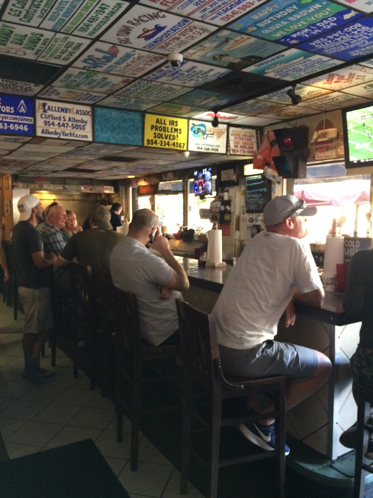 Travels of a Commoner A commoner dines at the Southport Raw Bar, Ft