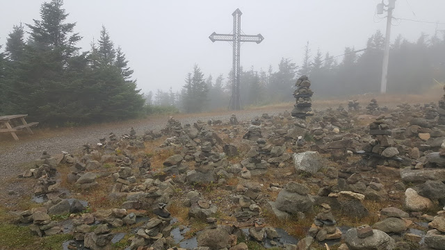 Croix de Saint-Joseph au sommet du mont Saint-Joseph
