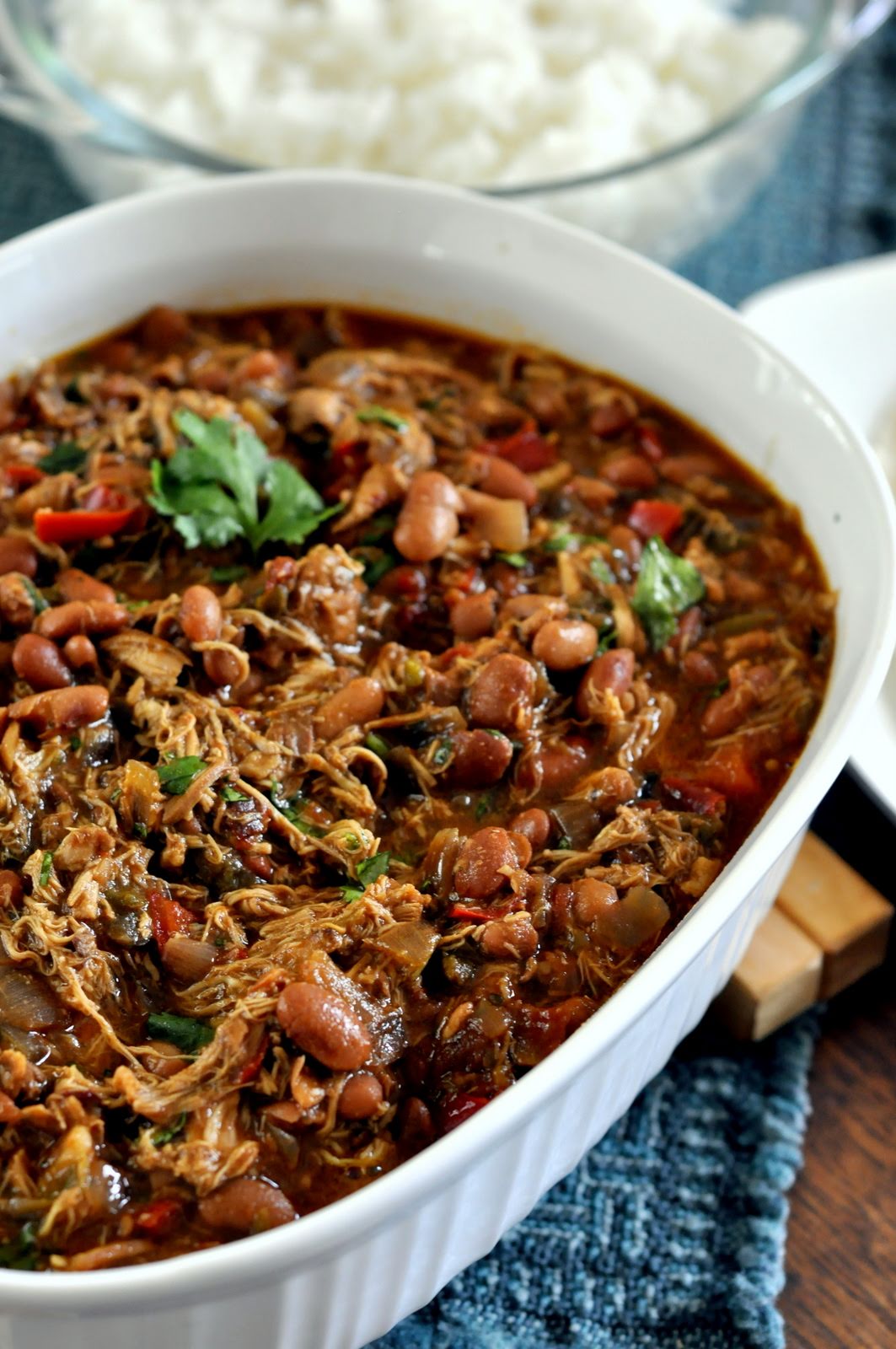 Slow Cooker Smoky Chicken with Pinto Beans