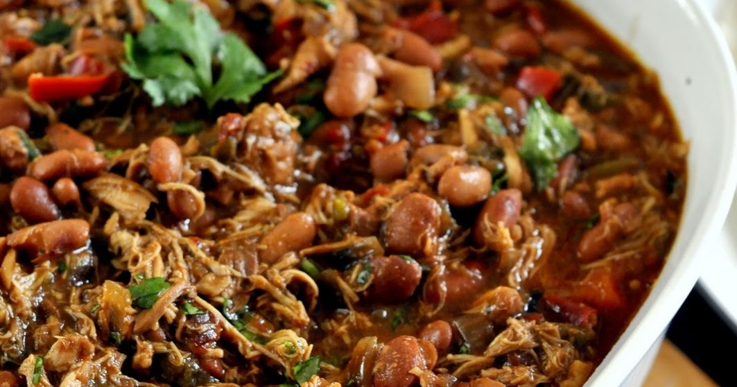 Slow Cooker Smoky Chicken with Pinto Beans