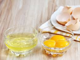 separate-3-eggs-and-egg-white
