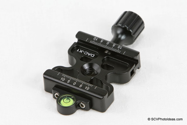 Desmond DAC-X1 Skeleton QR Clamp - bubble level attached