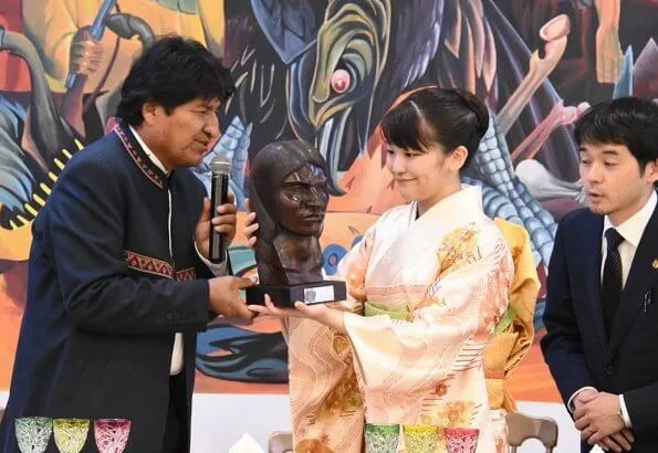 Princess Mako was welcomed by Bolivian President Evo Morales at the Casa Grande del Pueblo in La Paz