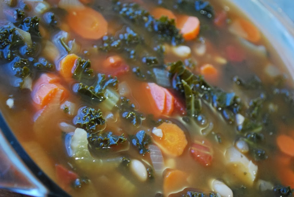 Hearty Helpings WF's White Bean & Kale Soup