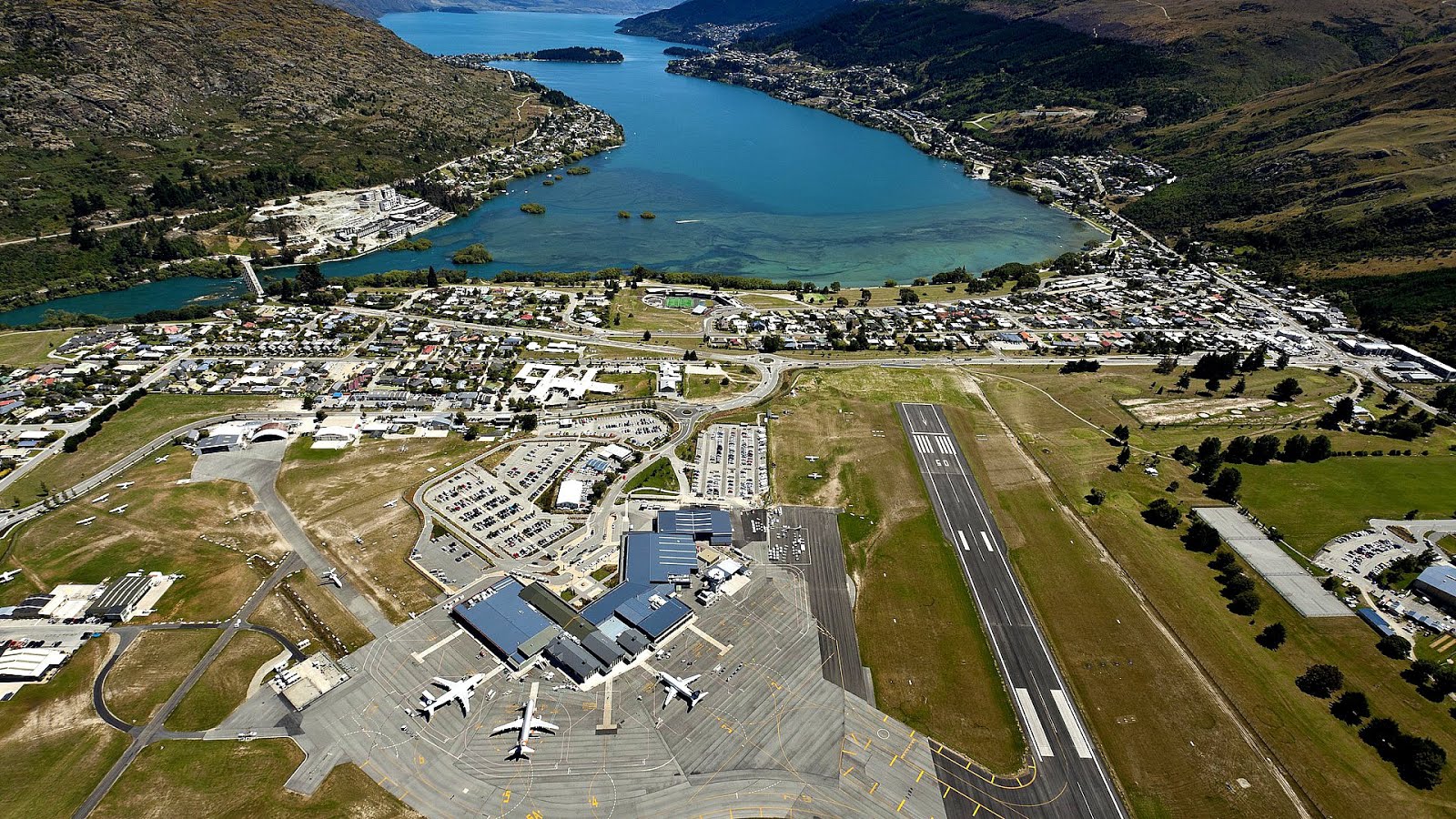 Queenstown Airport Car Rentals Trip to Airport