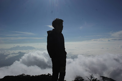 Keindahan Puncak Gunung Cikuray Keindahan Puncak Gunung Cikuray