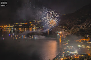 festa di San Michele a Sant'Angelo, Antiche tradizioni dell' Isola d' Ischia, foto fuochi d'artificio Ischia, Foto di Ischia, foto Ischia, processione via mare di San Michele,