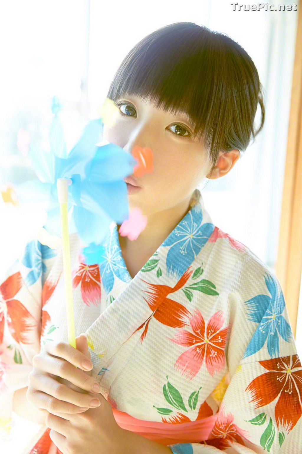 Image Wanibooks No.133 - Japanese Model and Singer - Hikari Shiina - TruePic.net - Picture-46