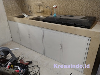 Kitchen Set ACP Aluminium pemasangan di Rumah Bu Mita di Perumahan Aruba Depok Lama