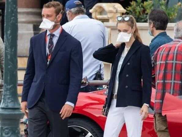 Beatrice Borromeo wore Christian Dior sisterhood ivory global t-shirt,  and Superga shoes, she carried Dior Diorodeo flap bag