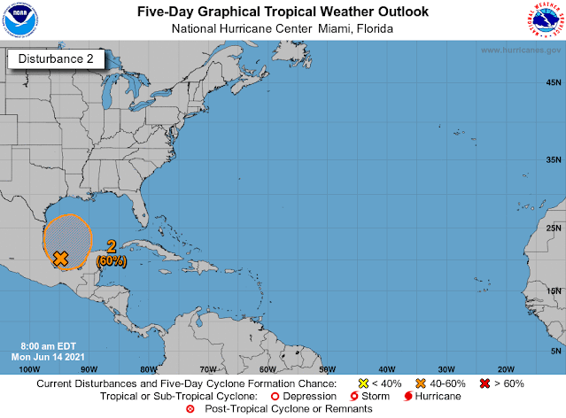 Lento, hacia Veracruz, avanza probable depresión tropical