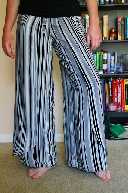Straight Eight Sewing: Simplicity 4192 Pants Sew-Along