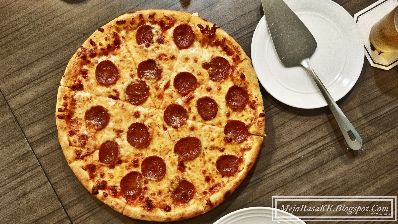 Meja Rasa KK (Blog) CAFE ON FIFTY5 TONG HING SUPERMARKETS KOTA