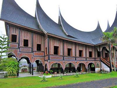 arsitektur rumah gadang