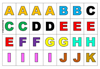 Alfabeto móvel colorido