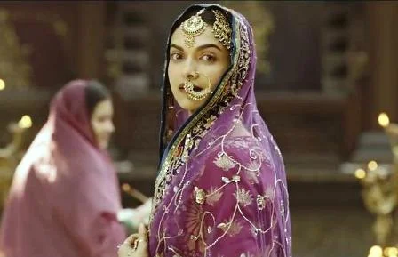 Aayat Song Lyrics - Bajirao Mastani (2015) | Ranveer Singh, Deepika Padukone & Priyanka Chopra