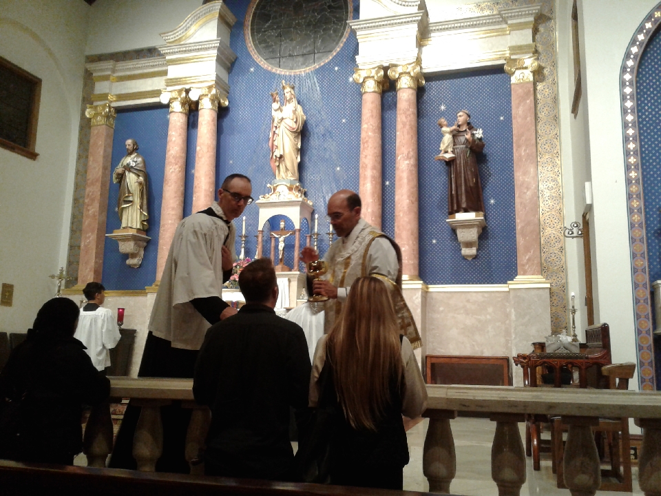 The Brothers of the Little Oratory in San Diego: Images of the Mass of ...