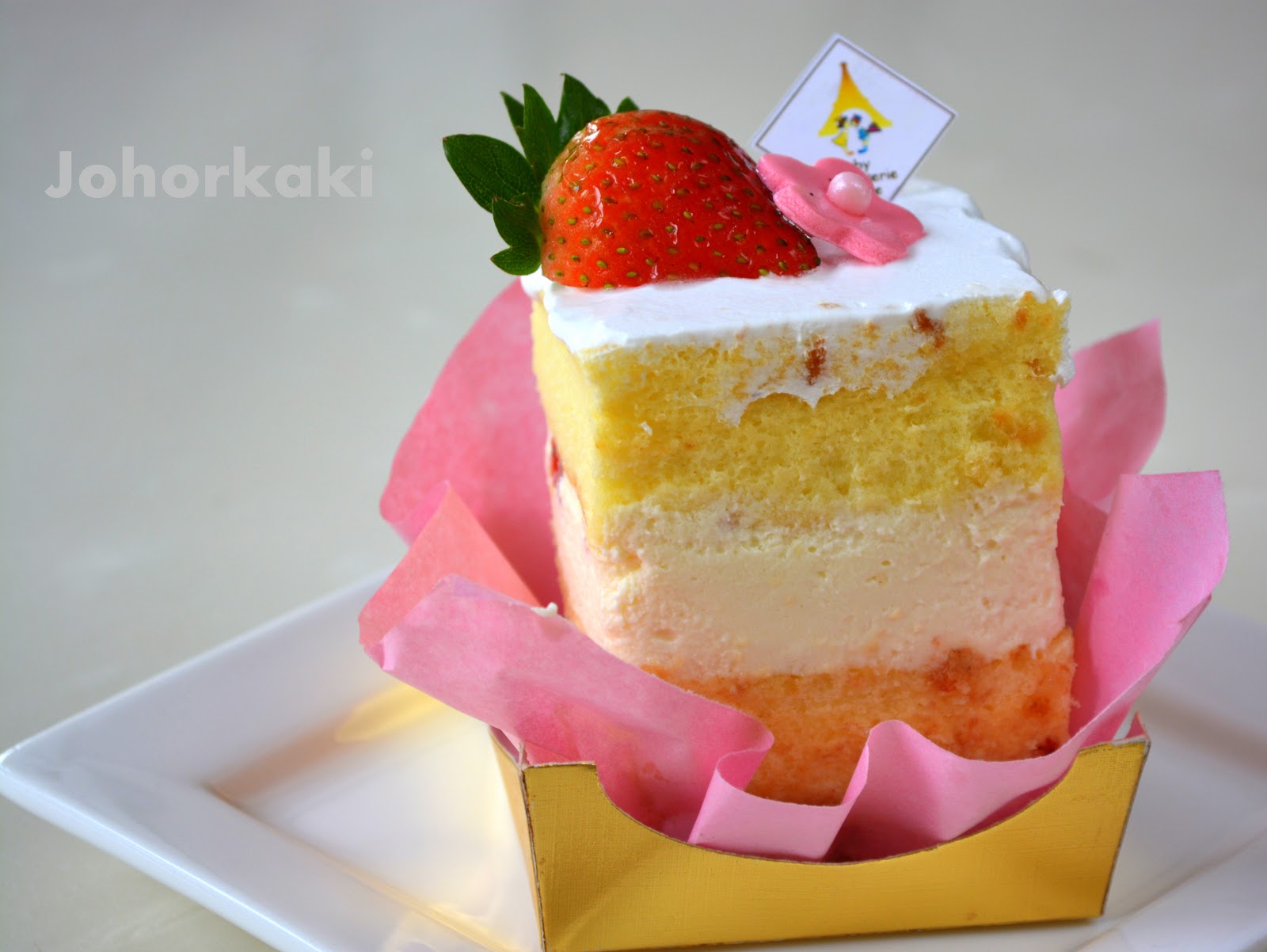 Johor Best Cakes Patisserie Love Café and Bakery in Bukit Indah