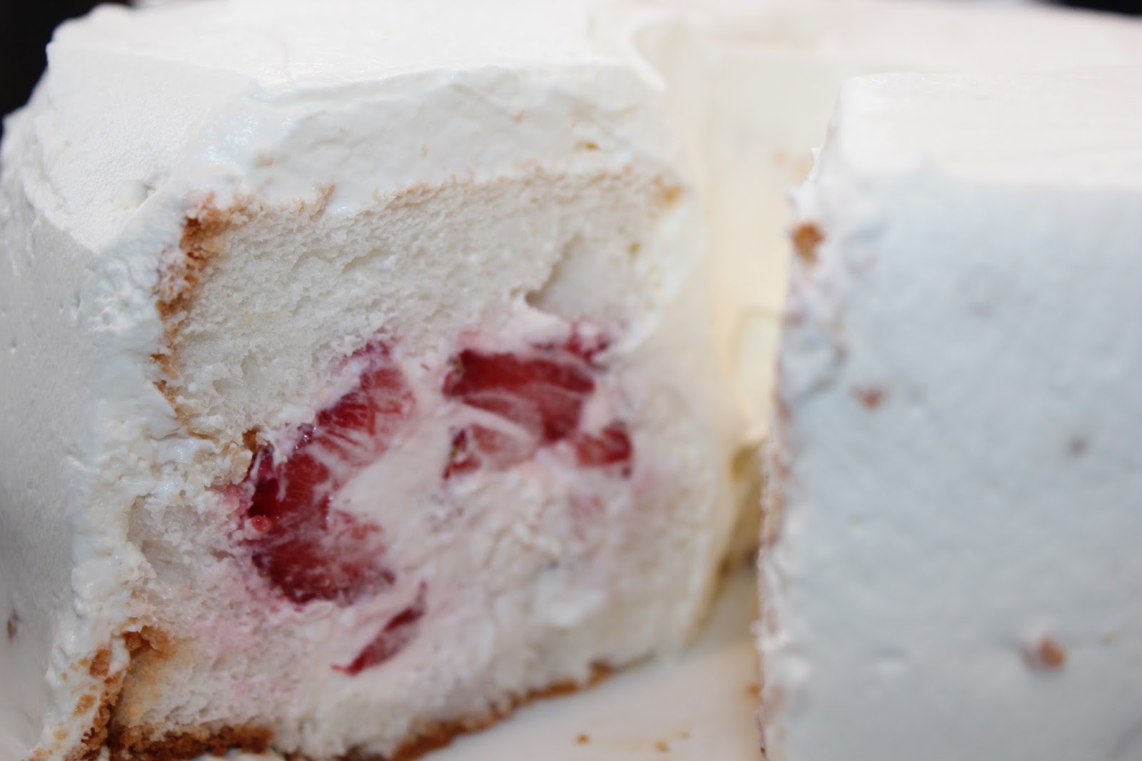 Sisters Luv 2 Cook Angel Berry Tunnel Cake