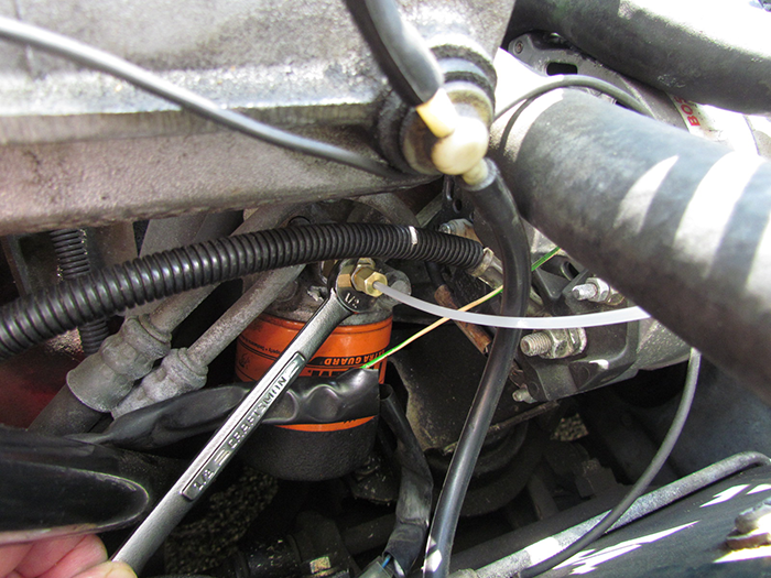 Installing Oil Pressure Gauge In The Saab C900 Crawls