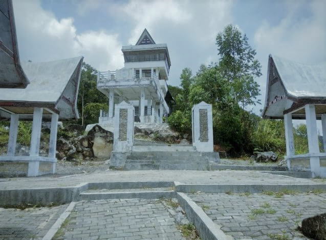 Wisata Keren! Menara Pandang Tele Kabupaten Samosir Sumatera Utara