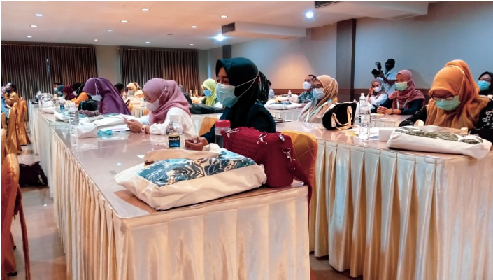 Desainer Kemenparekraf  RI Menjadi Narasumber Dikegiatan Workshop Desain Kemasan