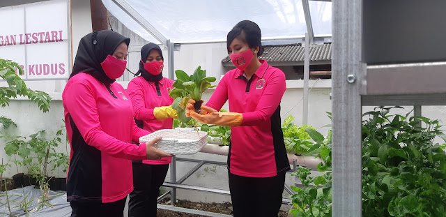 Lesatarikan P2L, Bayangkari Cabang Kudus Dukung Upaya Ketahanan Pangan Nasional 1 20210315 093059