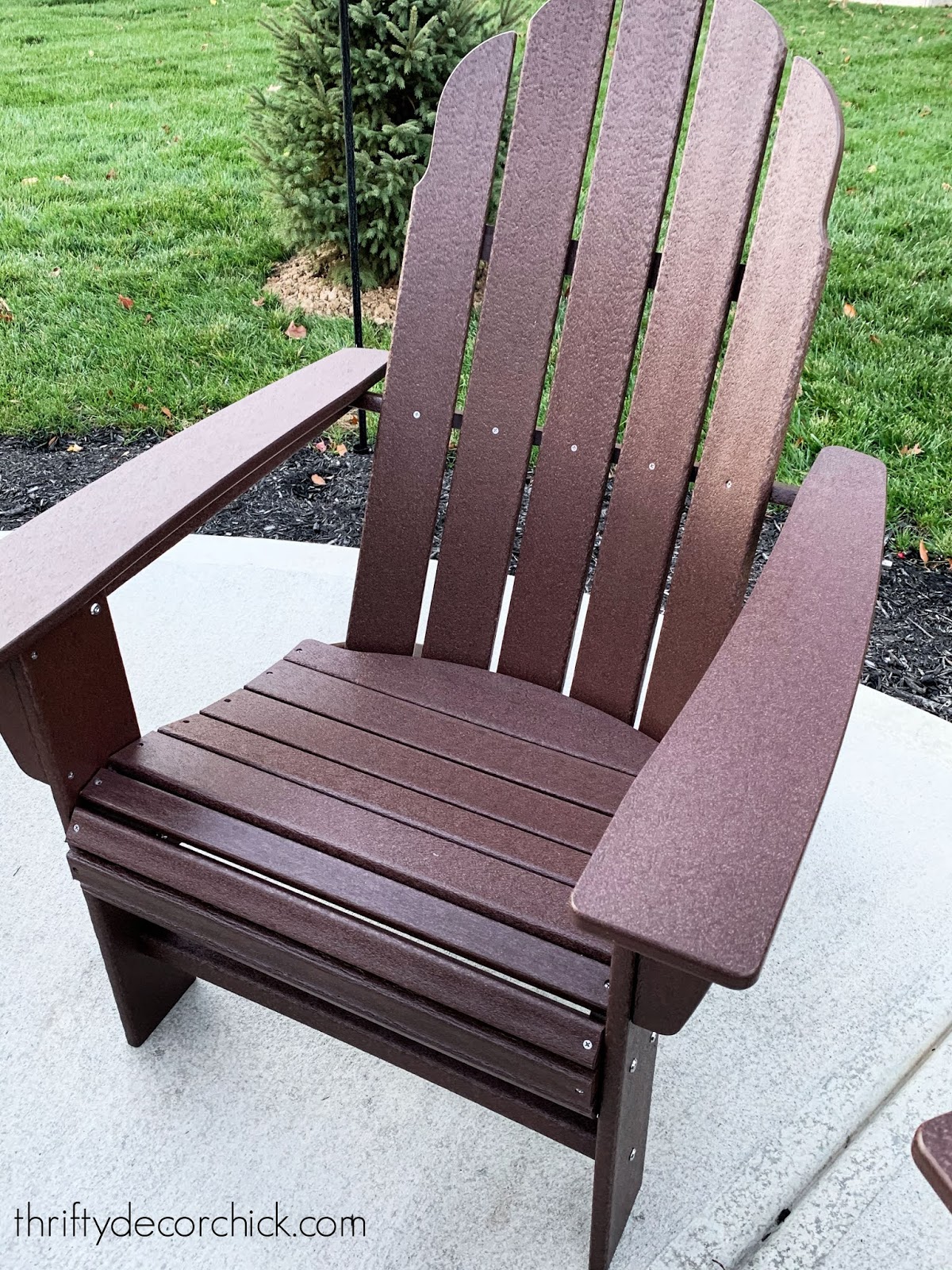 Our Round Patio Fire Pit With Adirondack Chairs Thrifty Decor Chick