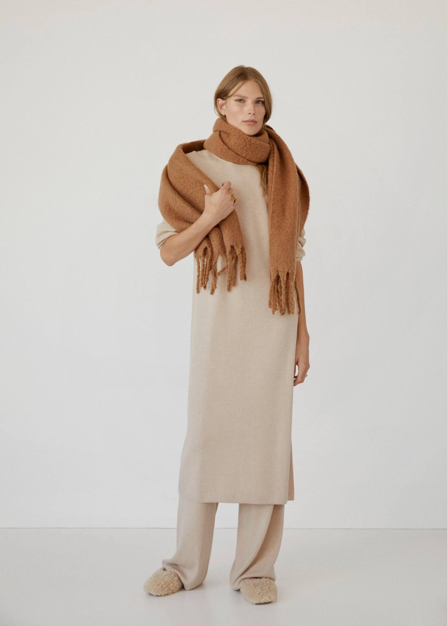21 Best Oversized Fringe Scarves and Blanket Scarf — Minimalist Winter Outfit Accessories Inspiration
