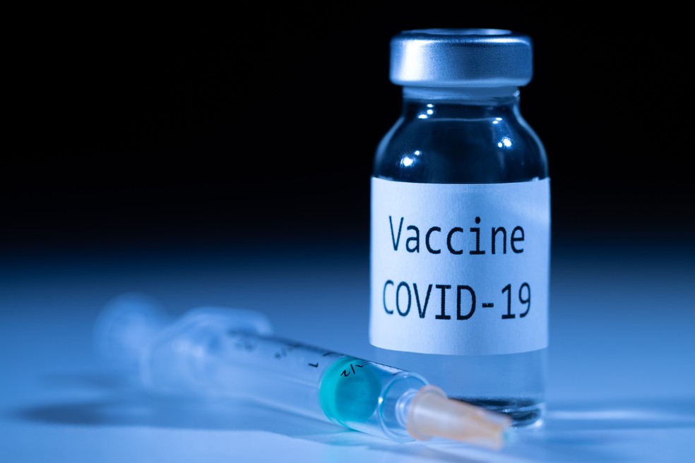 A mídia quer te convencer que "morrer após uma vacina Covid é caso raro"