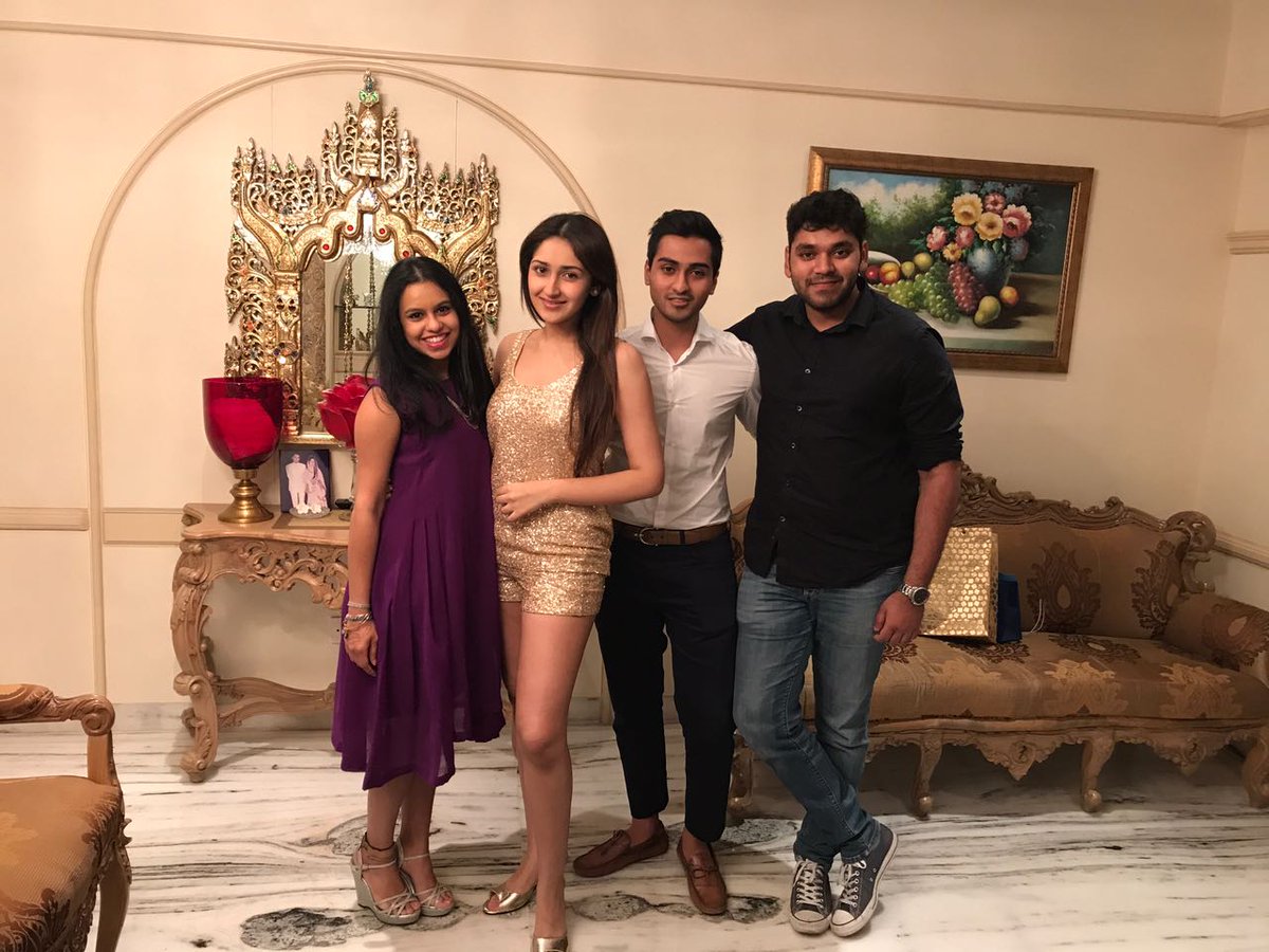 Sayyeshaa Family, Contactnumber, Affairs, Friends, Latest Updates