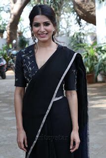Samantha Akkineni Black Saree Stills at Jaanu Movie Interview