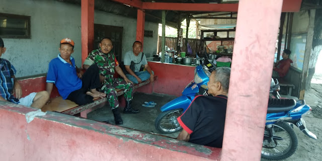 Komsos Pasca Aksi 22 Mei, Babinsa Kebonromo Ajak Warga Tidak Terprovokasi Tindakan Anarkis