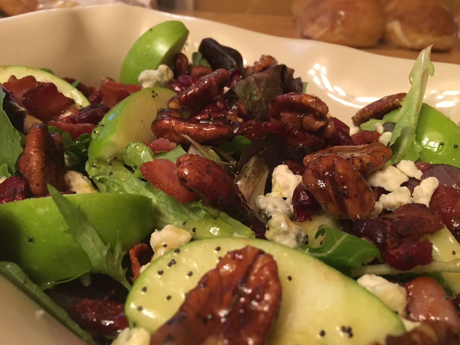 Green Street Eats Apple, Bacon & Gargonzola Salad w/ Candied Pecans