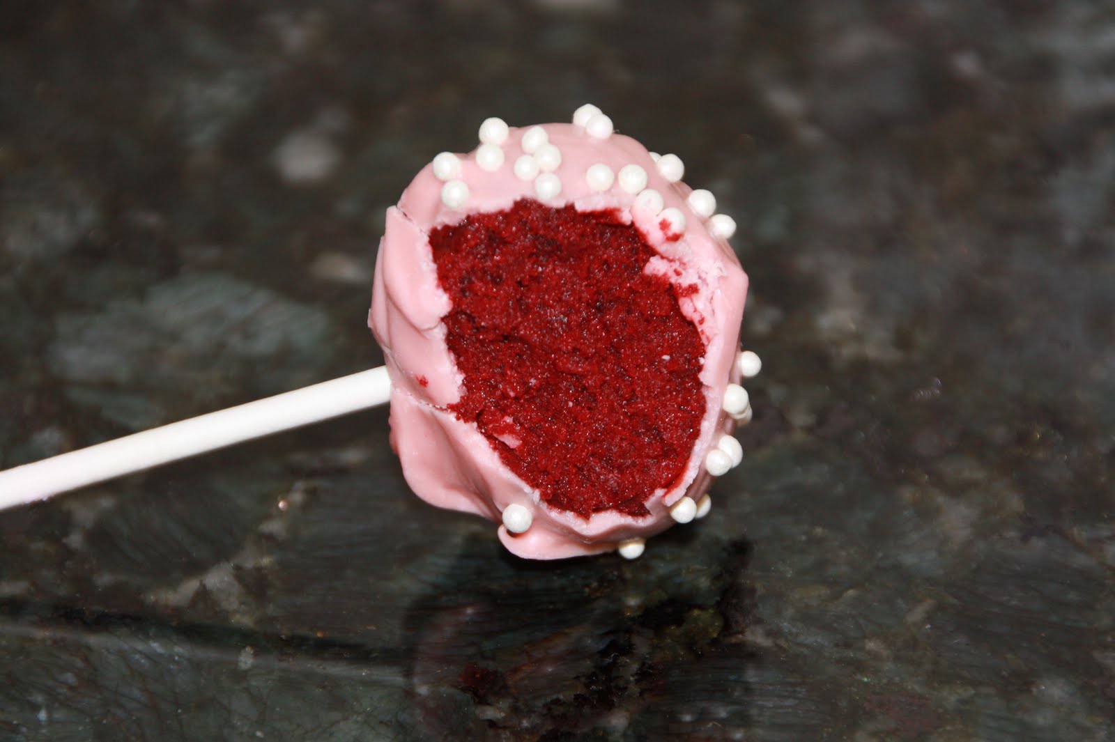 EVERYDAY SISTERS: Red Velvet Cake Pops