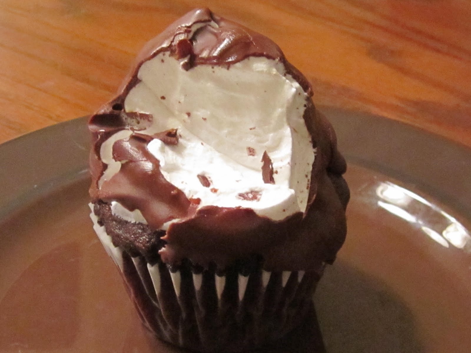 Frosted Insanity: mmmmm marshmallow fluff cupcakes