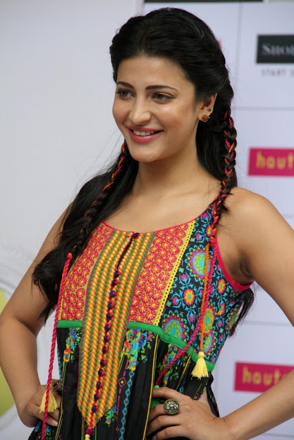 Shruti Haasan at Haute Curry Collection Launch for Shoppers Stop