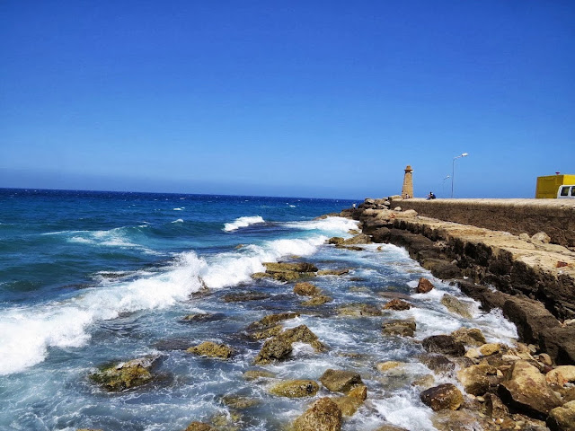 North Cyprus Day Trip: Kyrenia Harbour and lighthouse North Cyprus Day Trip: Kyrenia Harbour and lighthouse