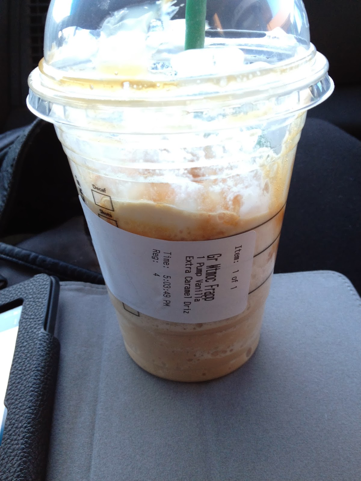 does starbucks iced white chocolate mocha have caffeine