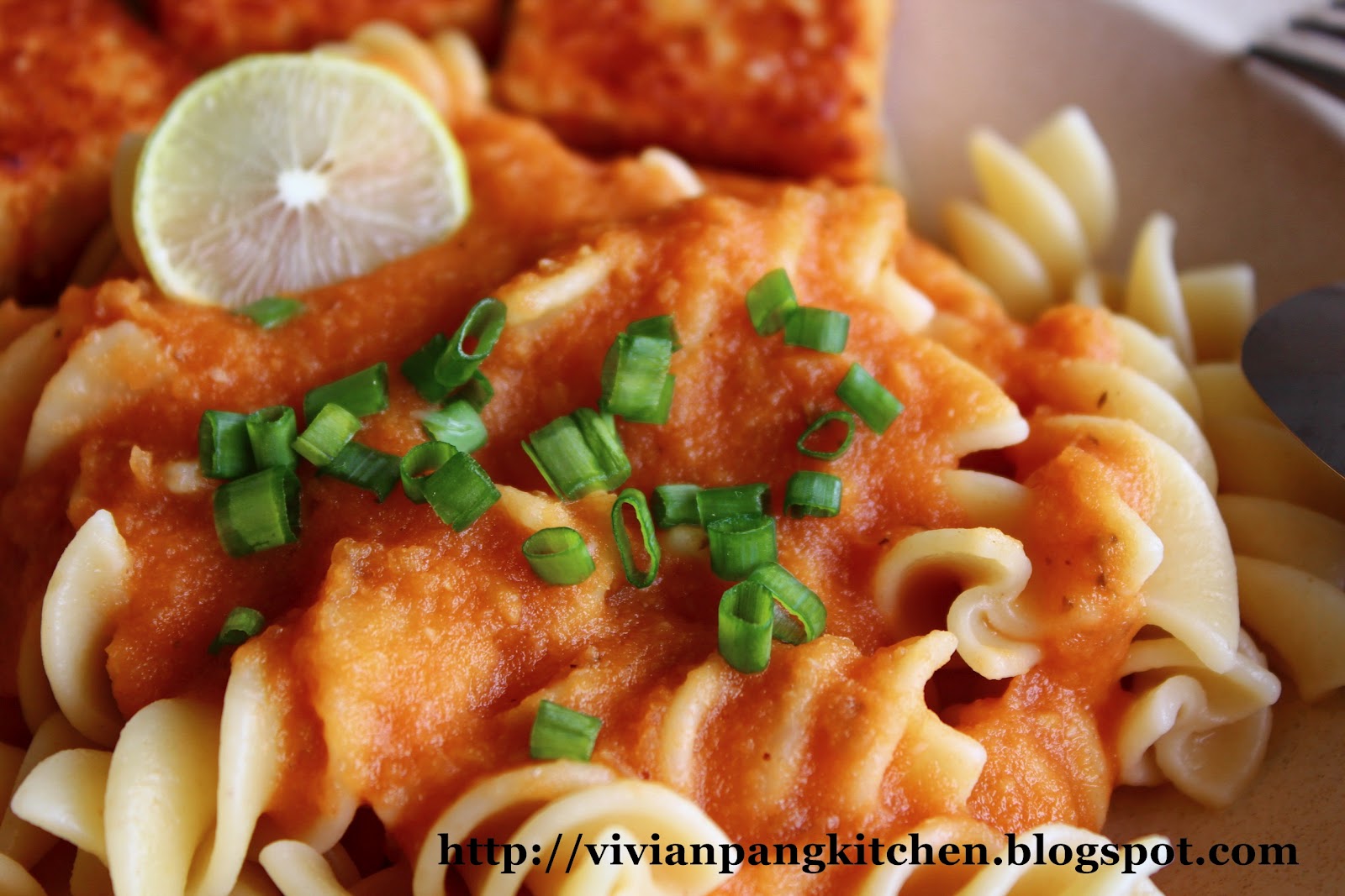 Vivian Pang Kitchen: Homemade Tomato Pasta Sauce