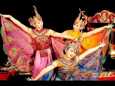 Tari Kreasi Merak Tari Kreasi Merak