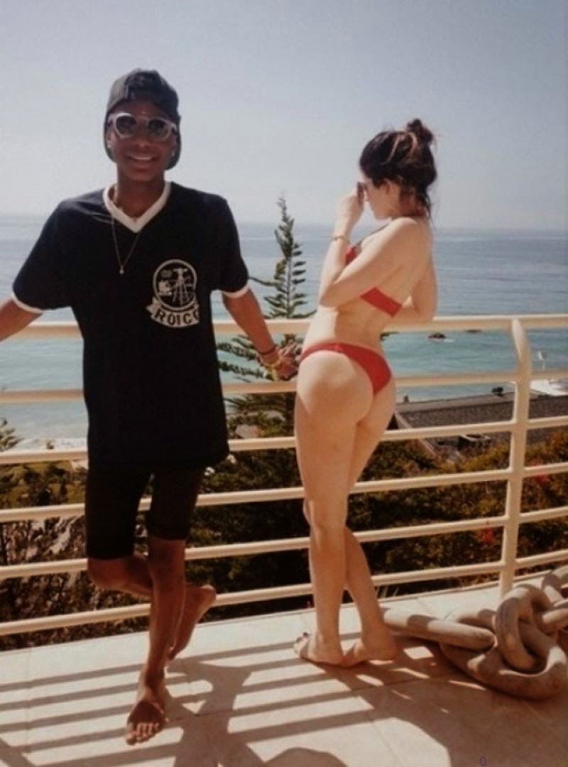 Kylie Jenner Takes Red Bikini Selfies At The Jenner Beach -7548