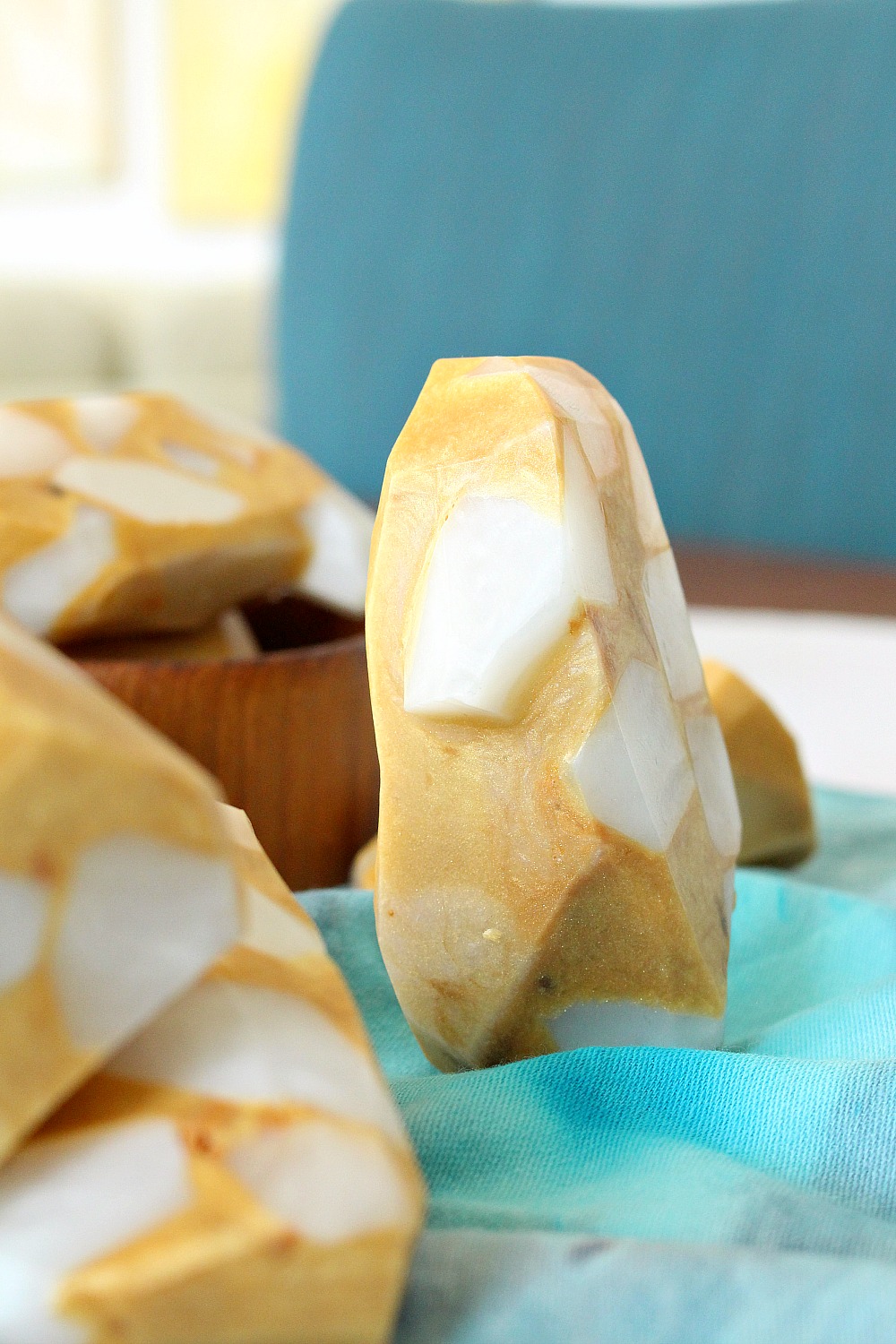 DIY Soap Rocks (Crystal and Gold Vein Variation)