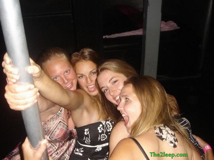 Girls Pole Dancing