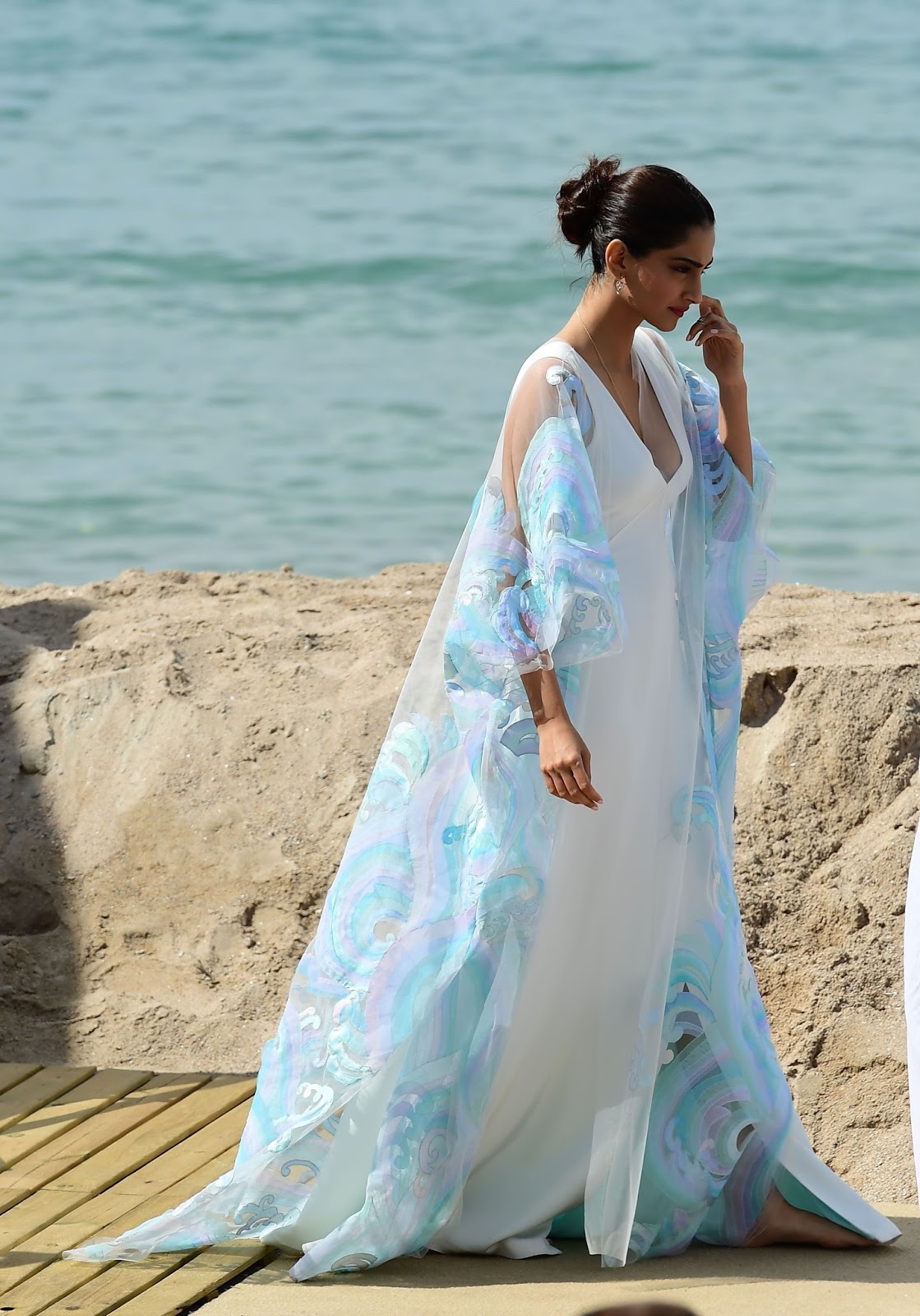 Sonam Kapoor Super Sexy Cleavage Show At a Beach Photoshoot During 70th Cannes Film Festival 2017