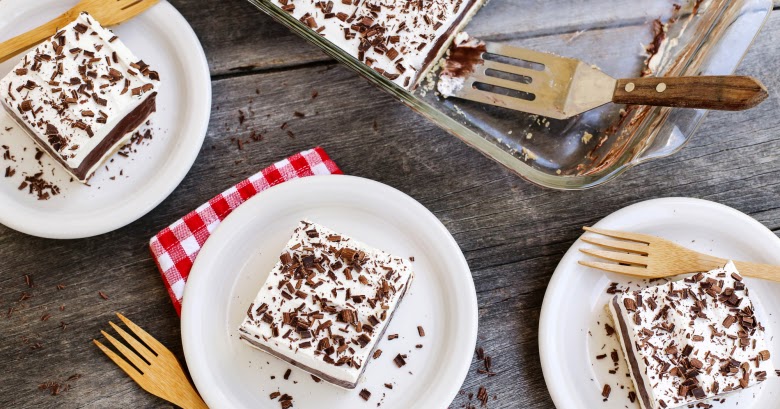 LAYERED CHOCOLATE PUDDING DESSERT