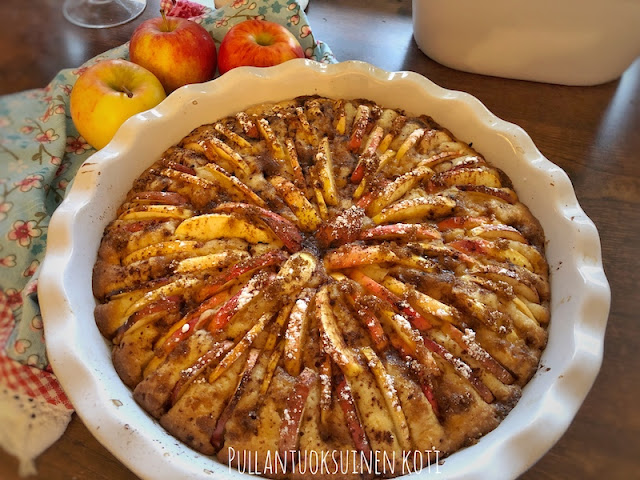 #omenapiirakka #omenatorttu #applepie #omenapiiras #apple #baking #leivonnainen #piirakka #piiras #jälkiruoka #leivonta #herkullinen #kotimainenomena #omenaleivonnaiset