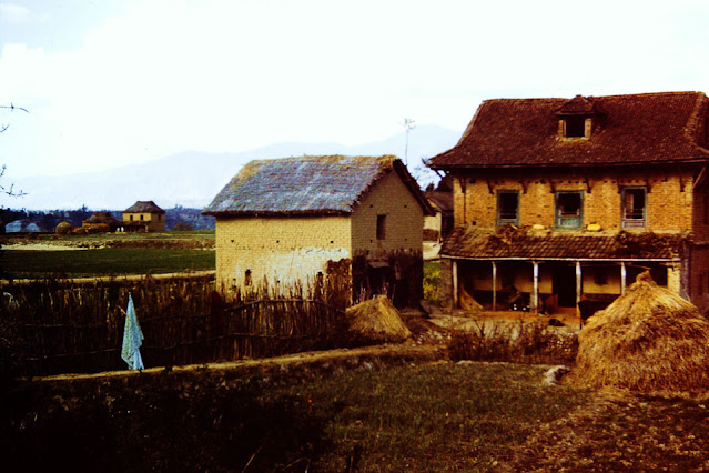 Old images of houses and surroundings of Kritipur Old images of houses and surroundings of Kritipur